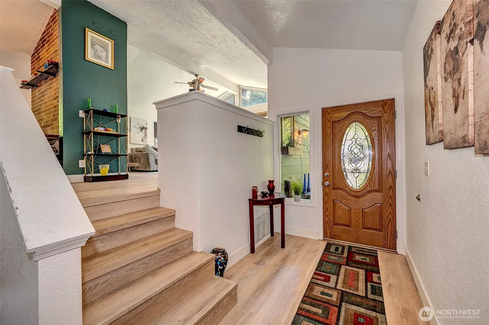 21220 Shell Valley Road Edmonds, WA 98026