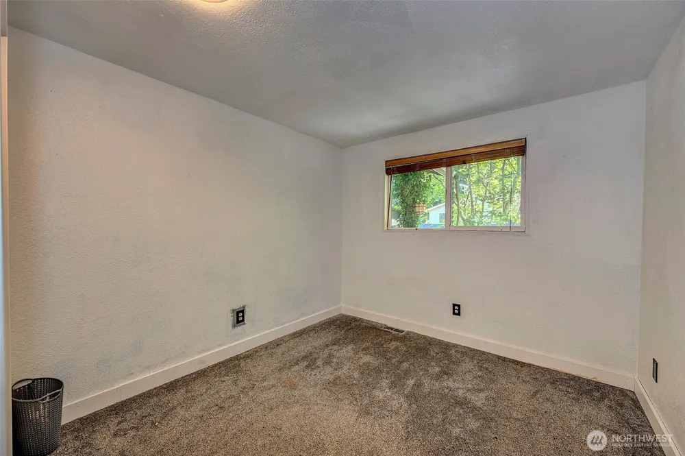 21220 Shell Valley Road Edmonds, WA 98026