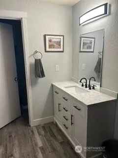 21220 Shell Valley Road Edmonds, WA 98026