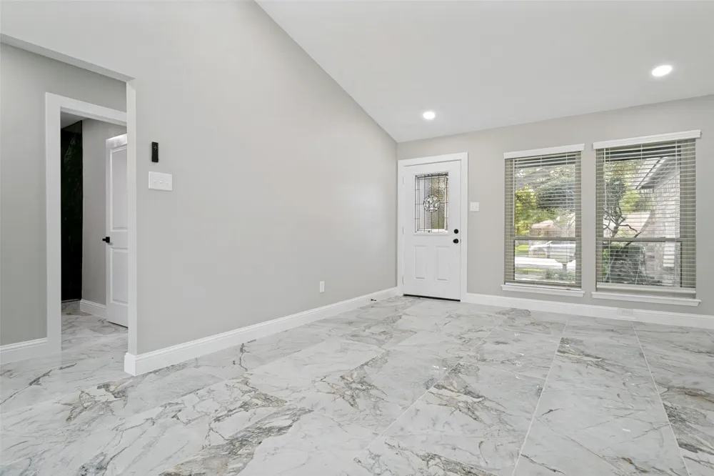 6633 Park Drive Watauga, TX 76148