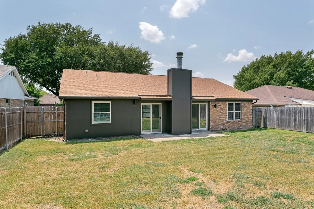 6633 Park Drive Watauga, TX 76148
