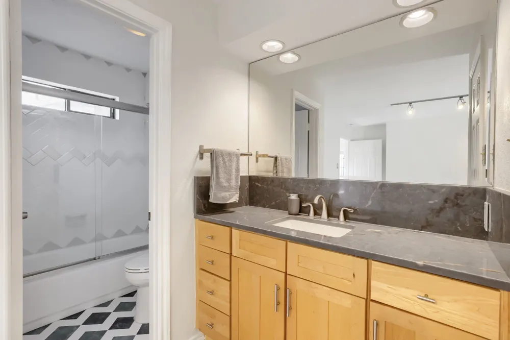 4000 Rawlins Street #108 Dallas, TX 75219