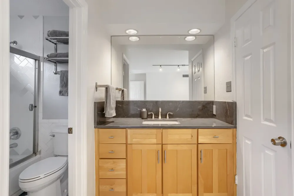 4000 Rawlins Street #108 Dallas, TX 75219