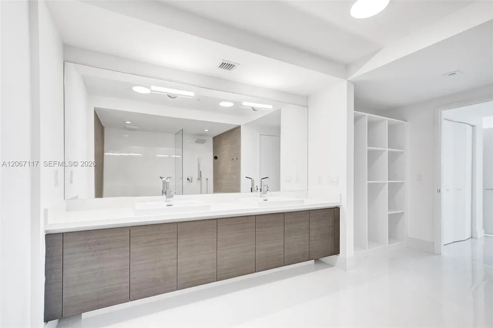 330 Sunny Isles Blvd #5-805 Sunny Isles Beach, FL 33160