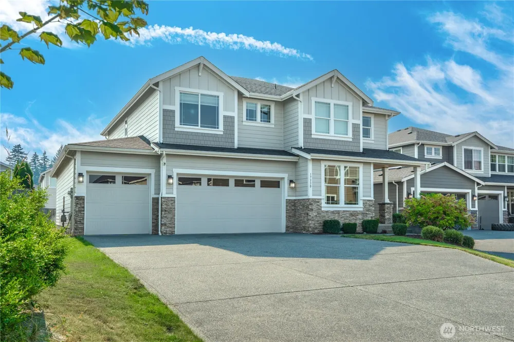 17330 128th Avenue Ct E Puyallup, WA 98374