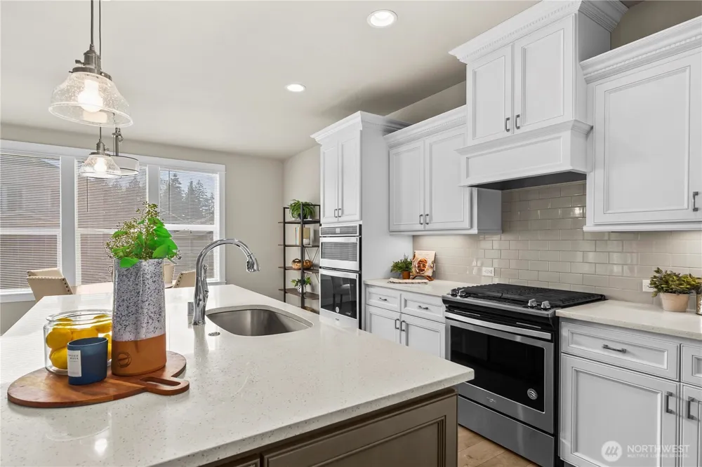 17330 128th Avenue Ct E Puyallup, WA 98374