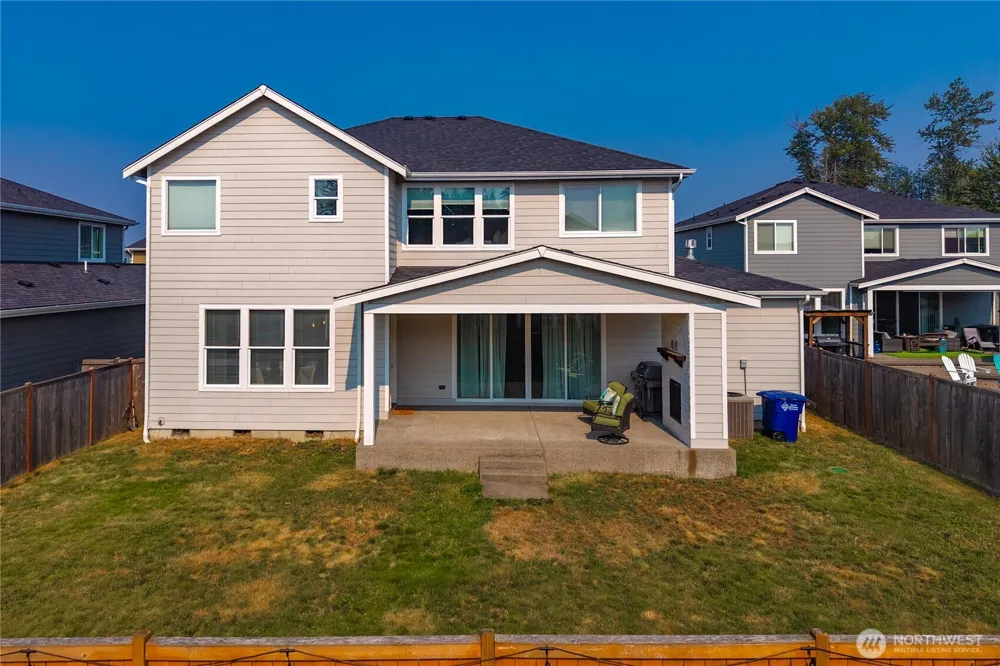 17330 128th Avenue Ct E Puyallup, WA 98374