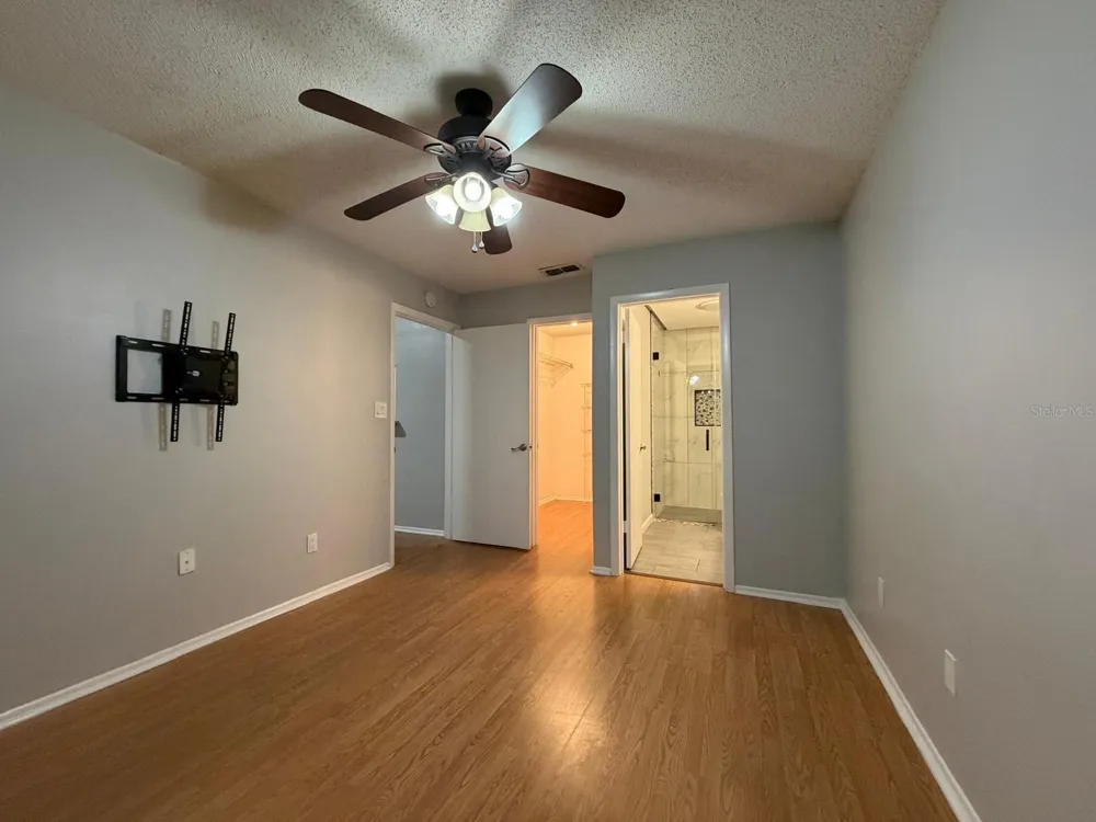 8643 MALLARD RESERVE DRIVE #202 Tampa, FL 33614