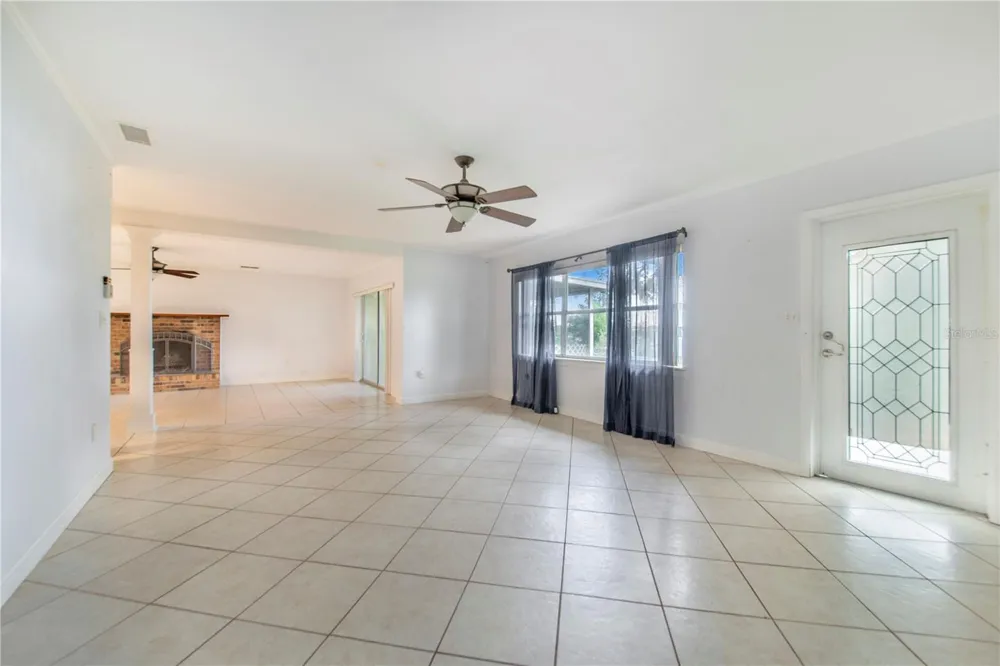 490 TWIN LAKES BOULEVARD Lake Alfred, FL 33850
