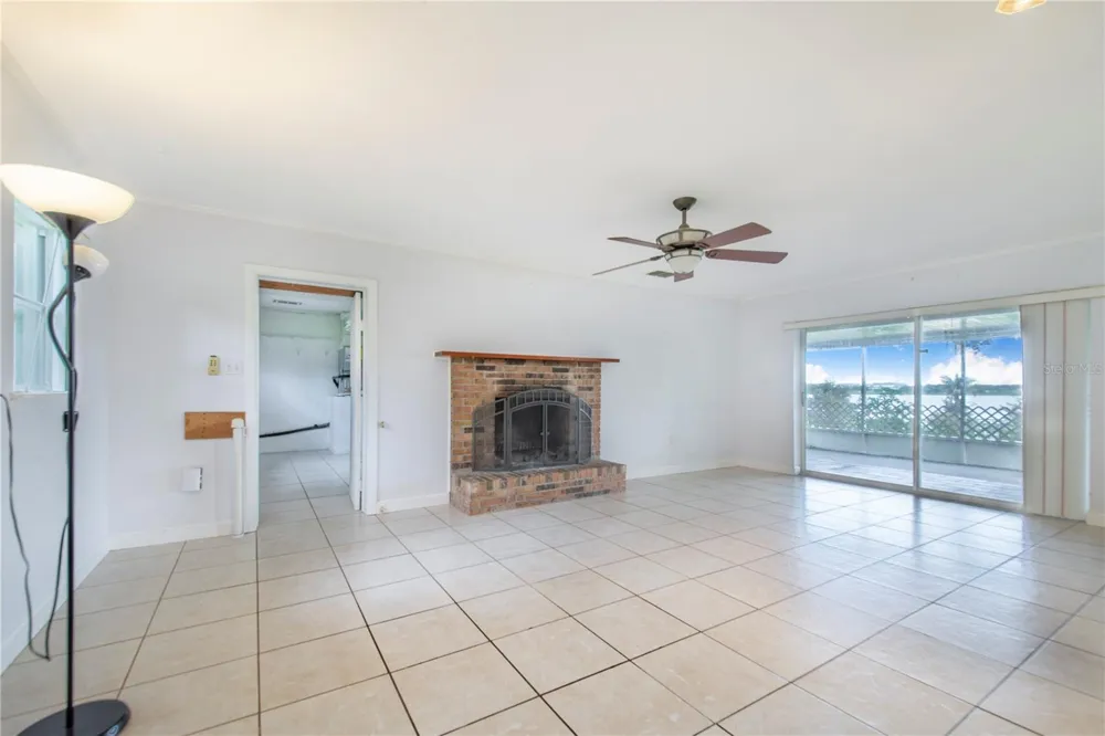 490 TWIN LAKES BOULEVARD Lake Alfred, FL 33850