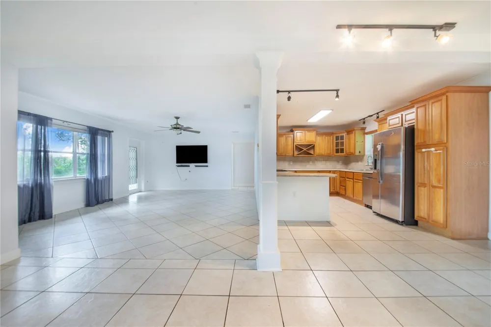 490 TWIN LAKES BOULEVARD Lake Alfred, FL 33850