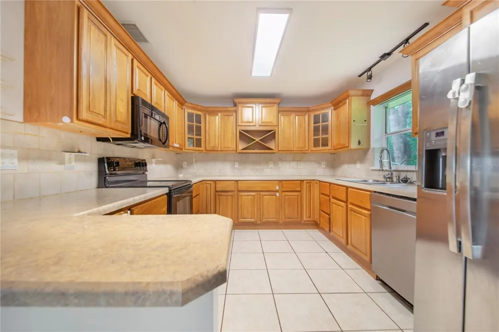 490 TWIN LAKES BOULEVARD Lake Alfred, FL 33850