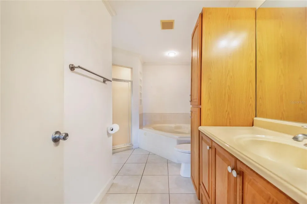 490 TWIN LAKES BOULEVARD Lake Alfred, FL 33850