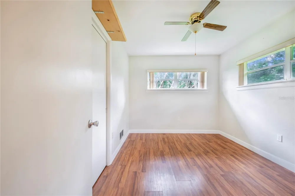 490 TWIN LAKES BOULEVARD Lake Alfred, FL 33850