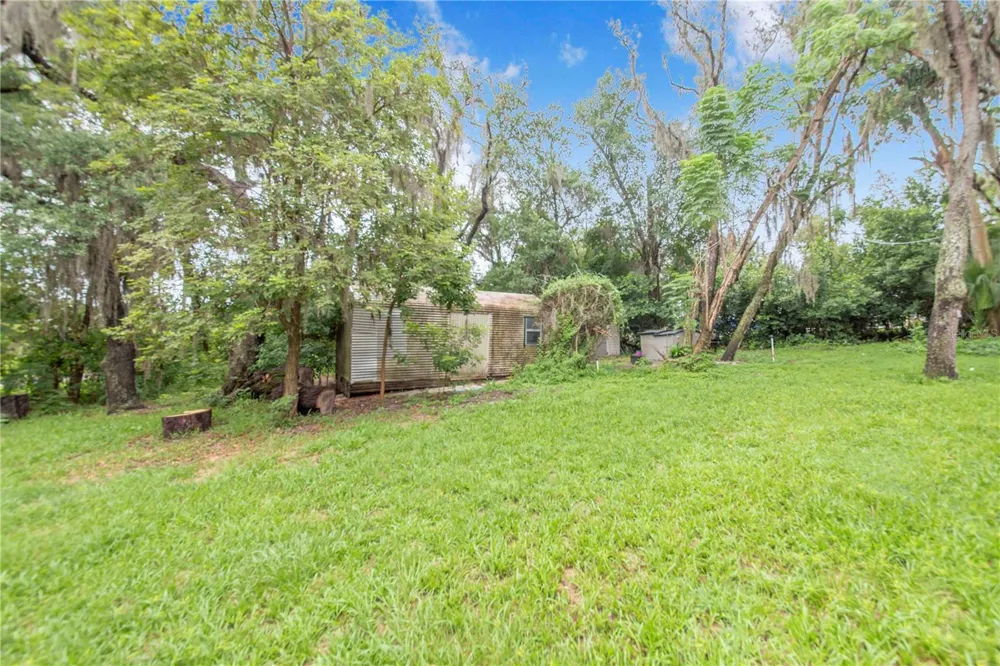 490 TWIN LAKES BOULEVARD Lake Alfred, FL 33850