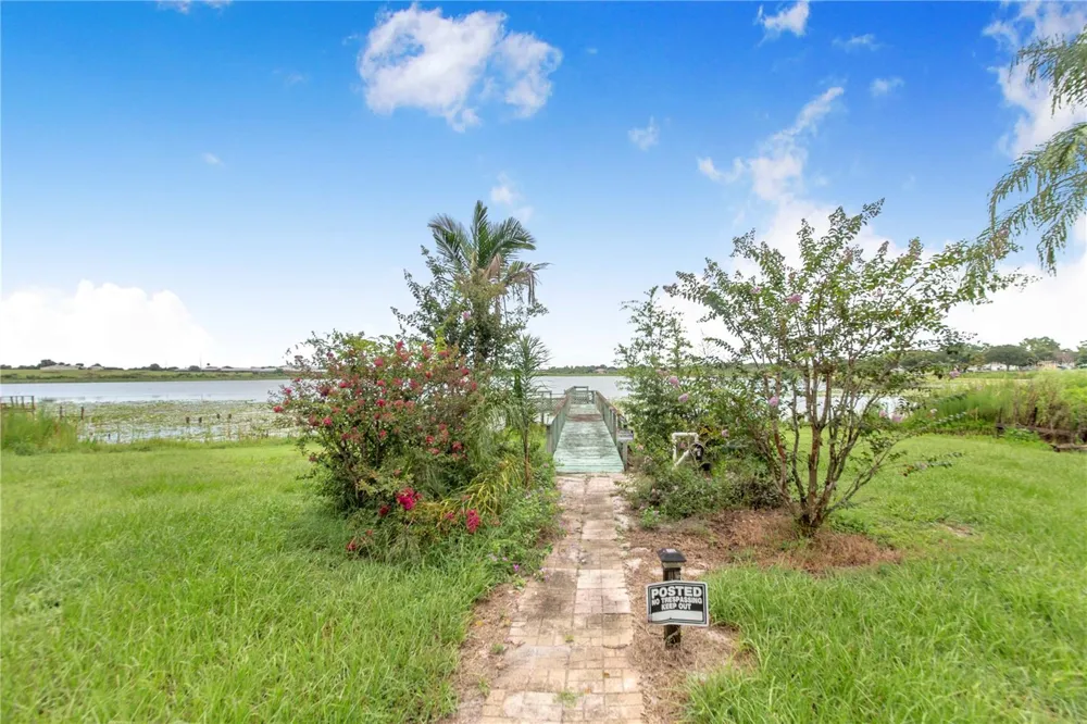 490 TWIN LAKES BOULEVARD Lake Alfred, FL 33850