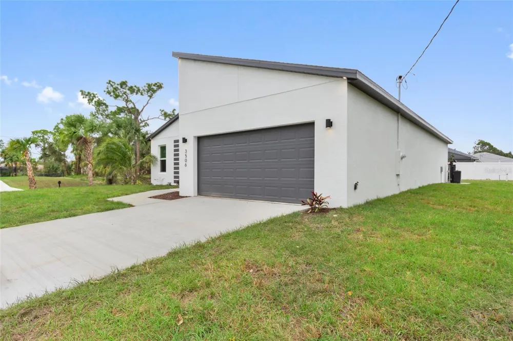 3506 LOOKOUT LANE North Port, FL 34288