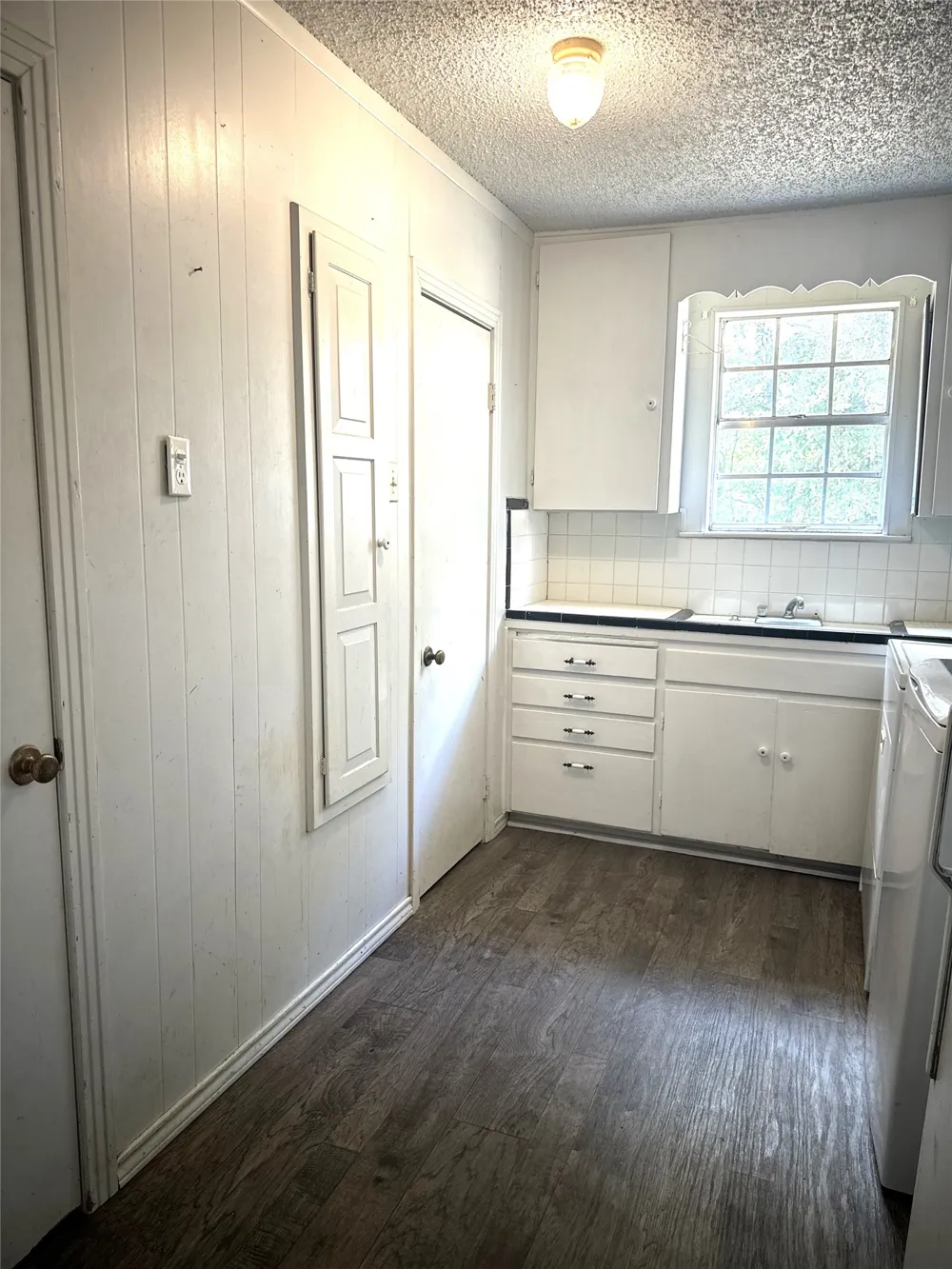 8345 County Road 205 Grandview, TX 76050