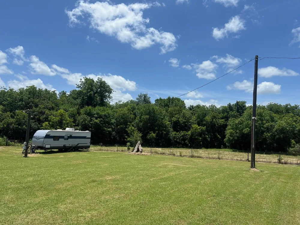 8345 County Road 205 Grandview, TX 76050