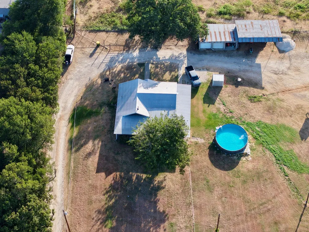 8345 County Road 205 Grandview, TX 76050