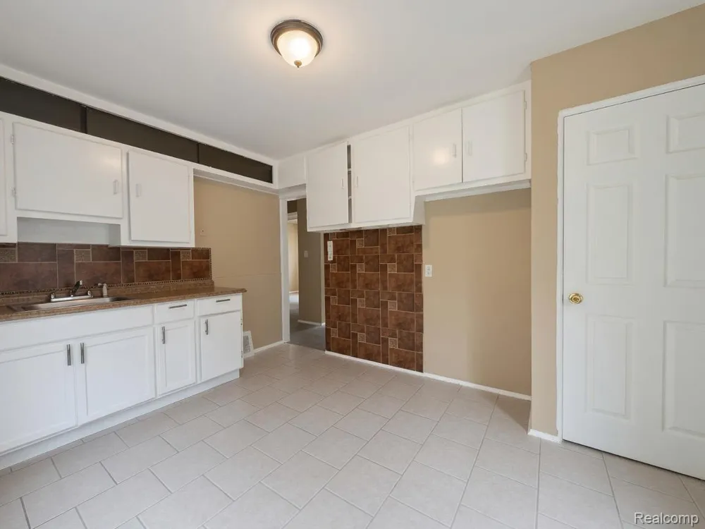 16763 STAHELIN AVENUE Detroit City, MI 48219