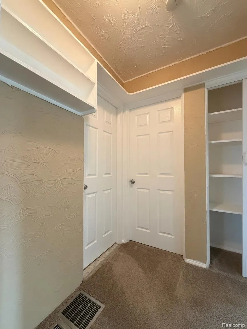 16763 STAHELIN AVENUE Detroit City, MI 48219