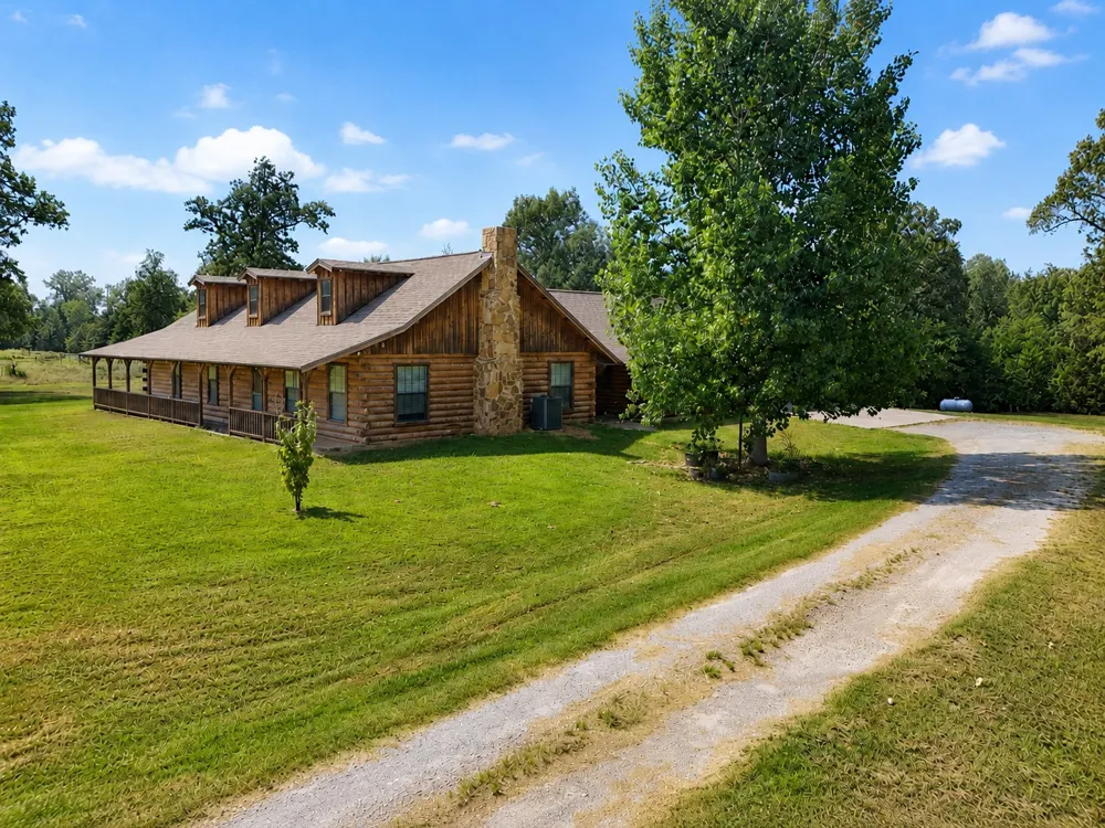 6260 Farm Road 197 Arthur City, TX 75411