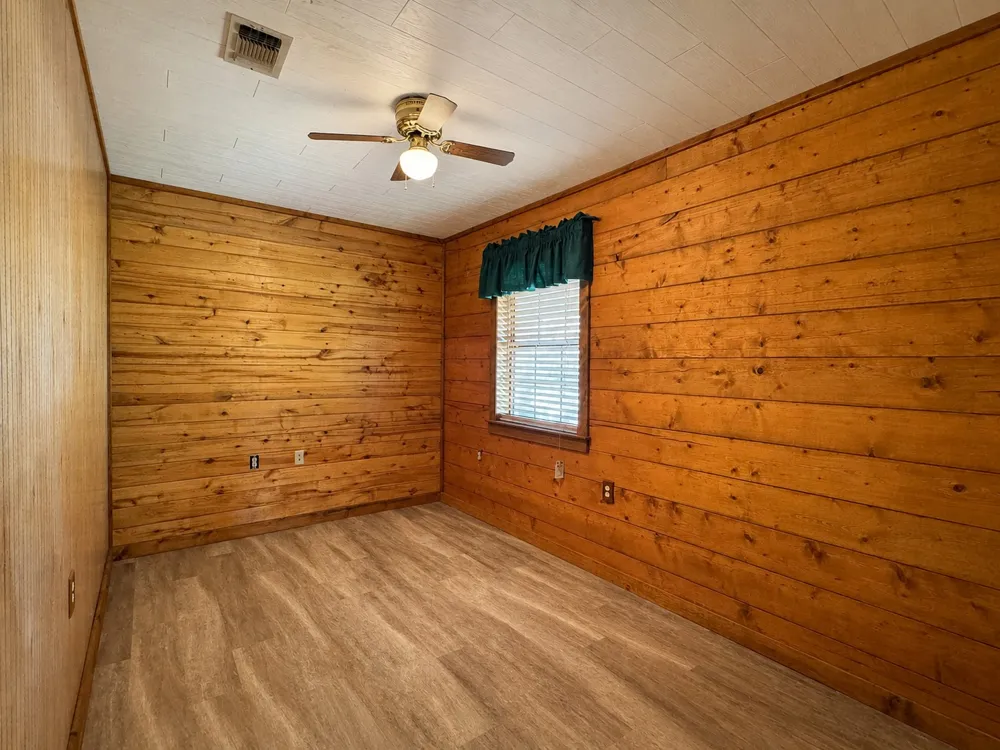 6260 Farm Road 197 Arthur City, TX 75411