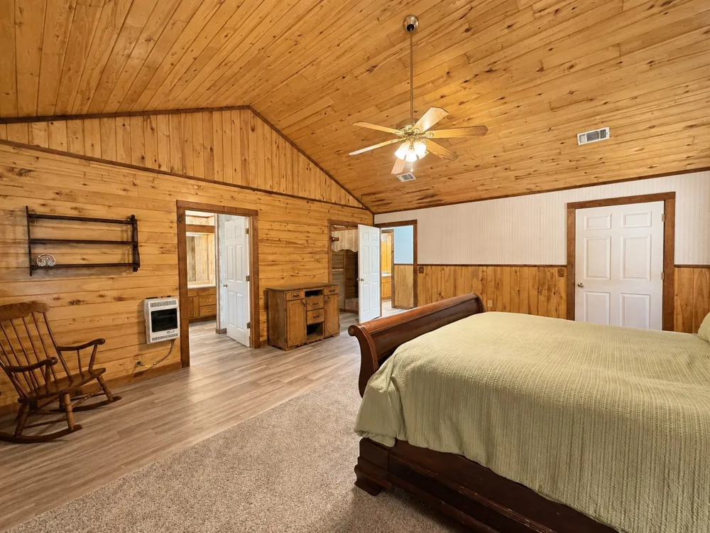 6260 Farm Road 197 Arthur City, TX 75411