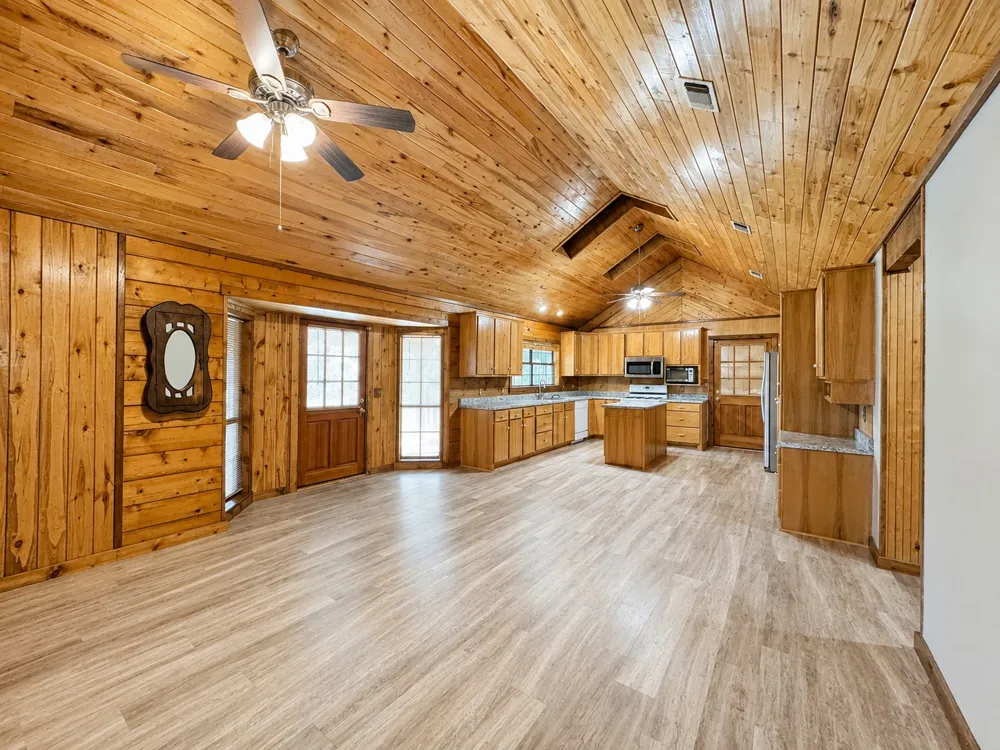 6260 Farm Road 197 Arthur City, TX 75411