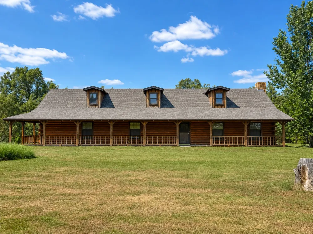 6260 Farm Road 197 Arthur City, TX 75411