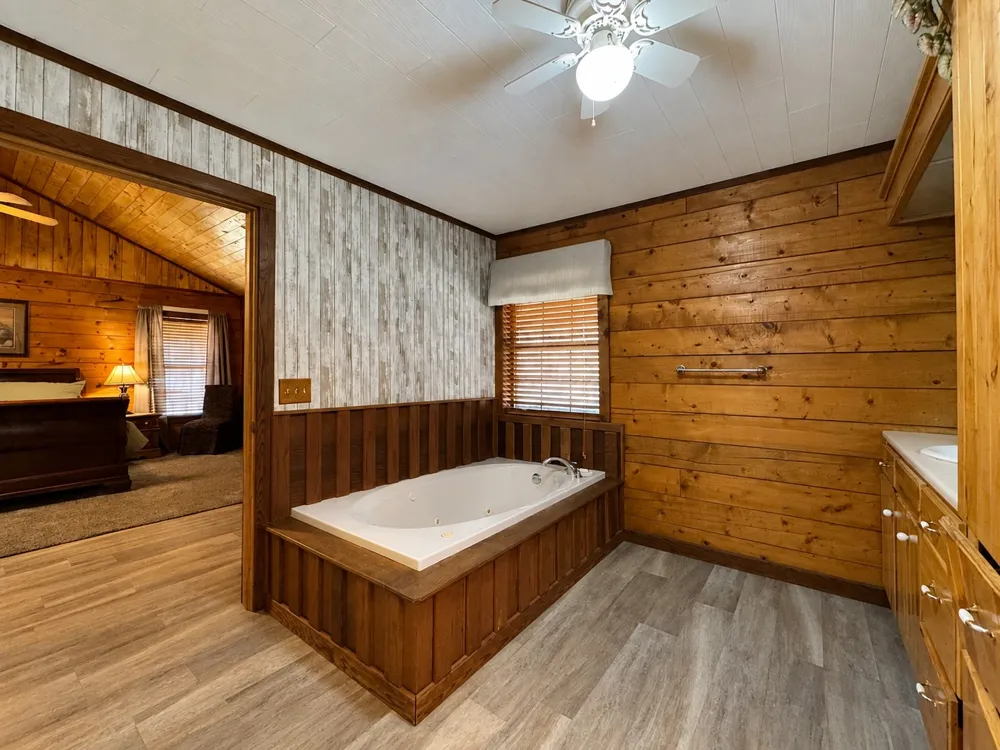 6260 Farm Road 197 Arthur City, TX 75411