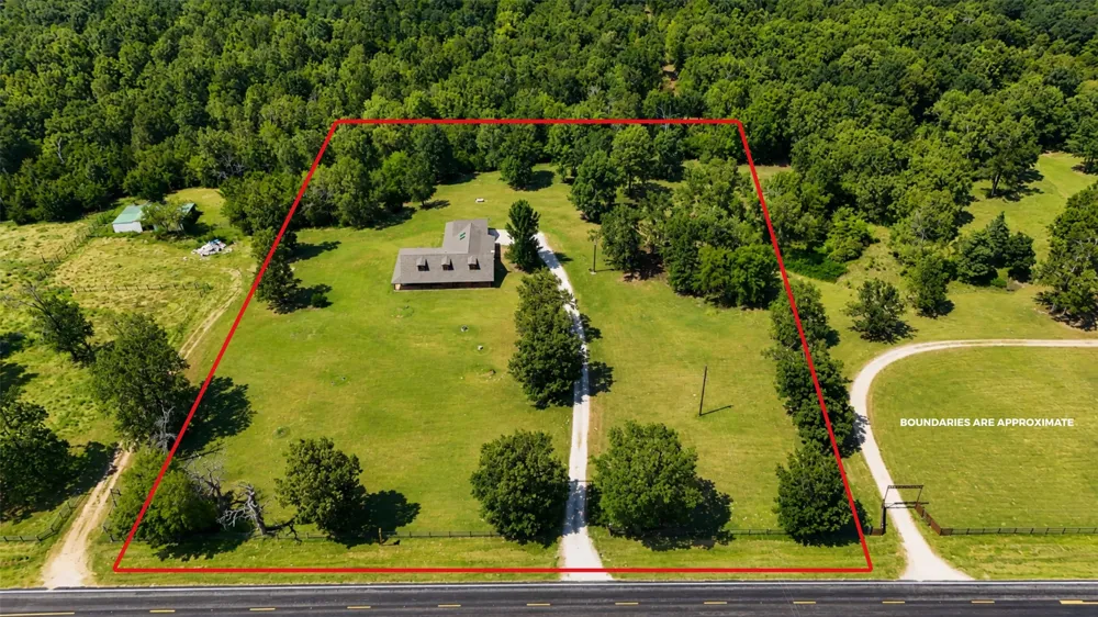 6260 Farm Road 197 Arthur City, TX 75411