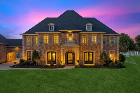 963 Noble Champions Way