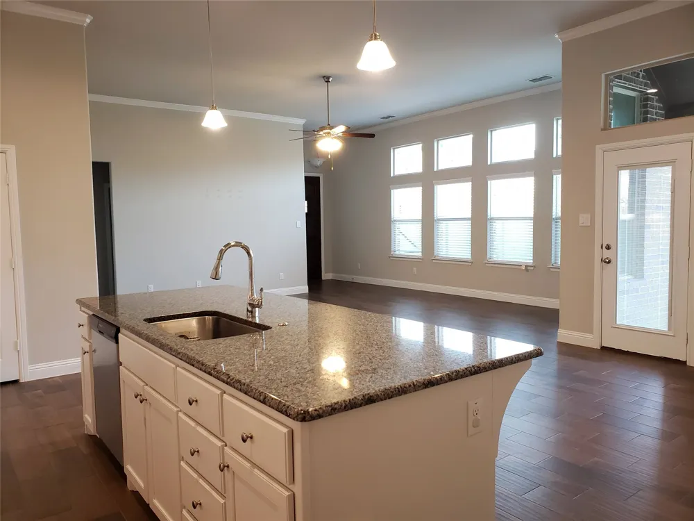 940 Parkside Drive Argyle, TX 76226