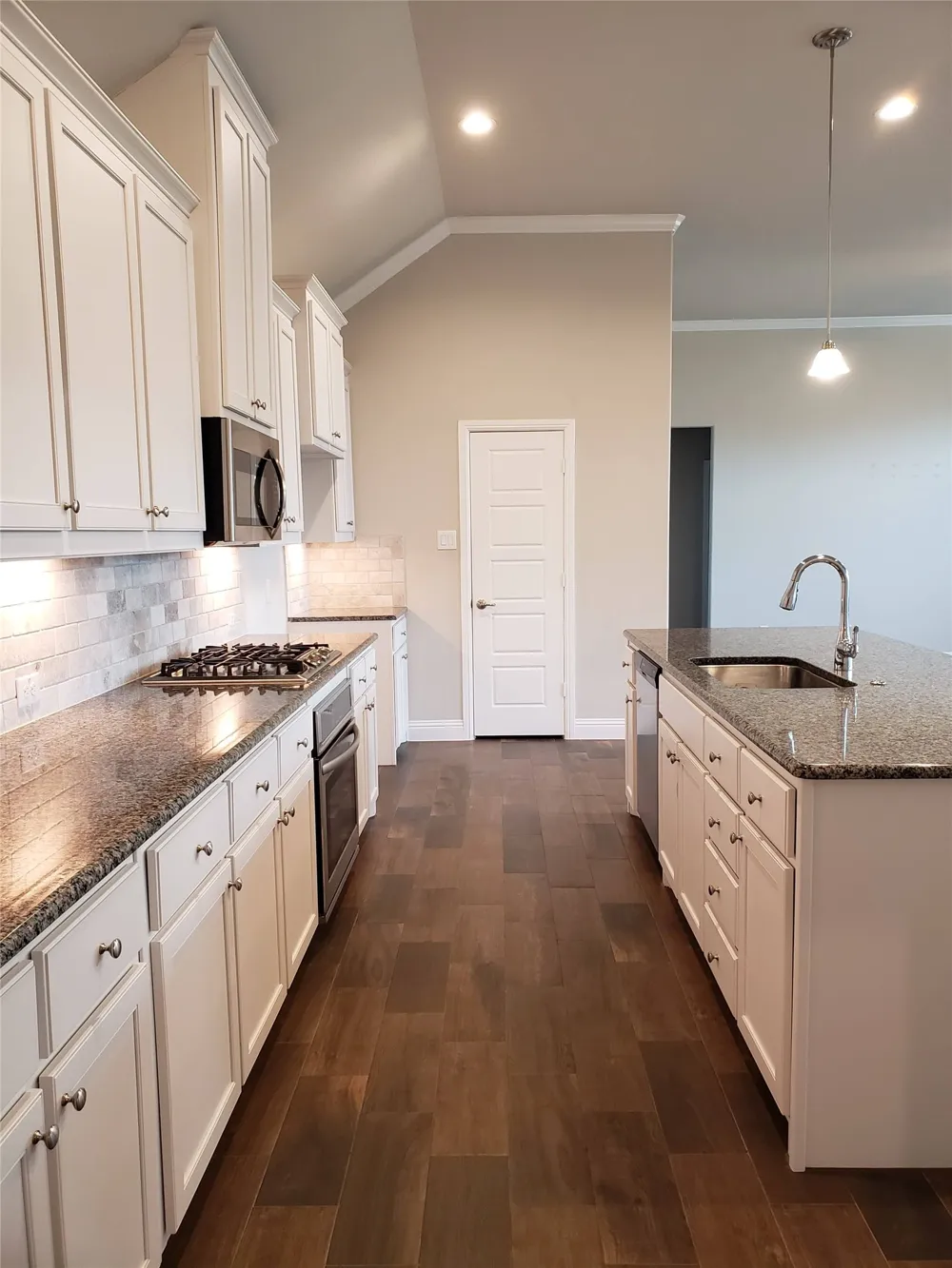 940 Parkside Drive Argyle, TX 76226