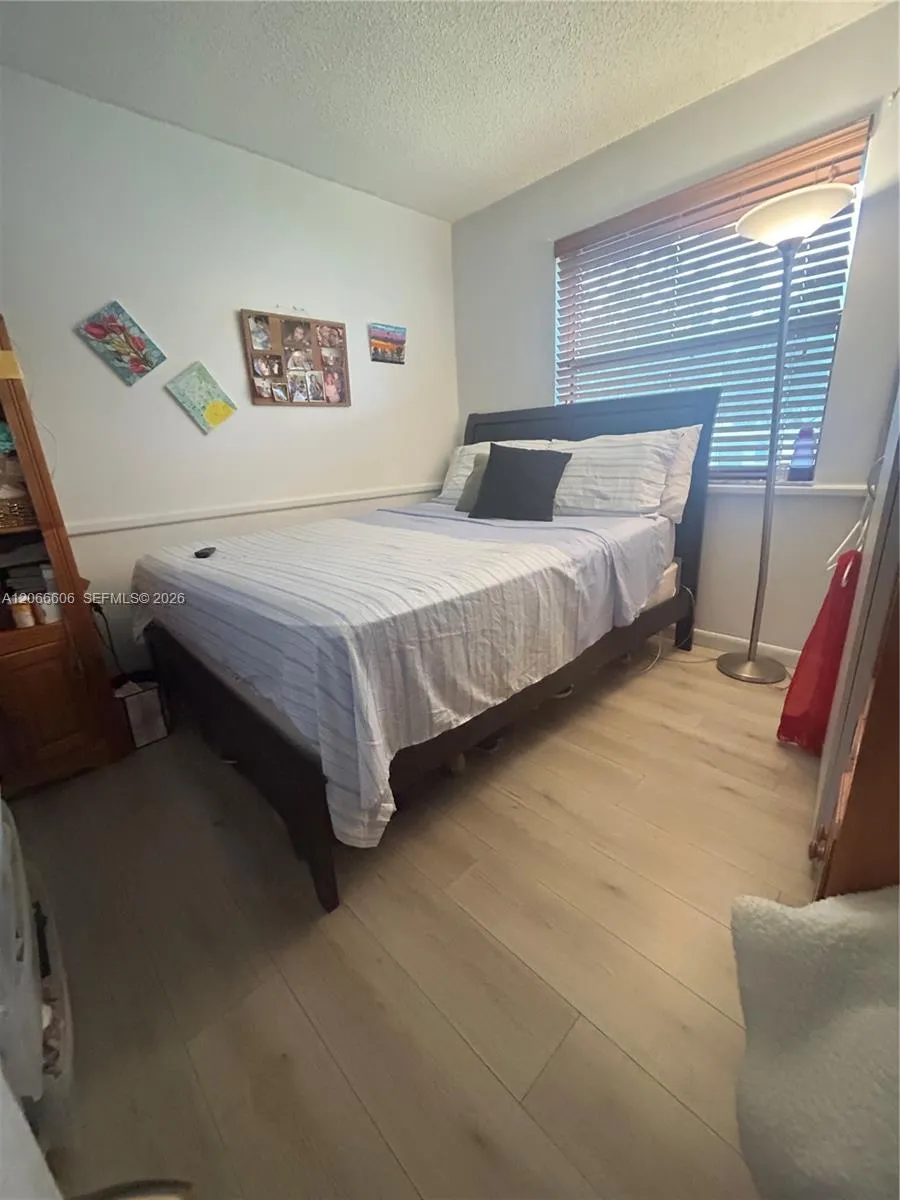 9702 Hammocks Blvd #203 Miami, FL 33196