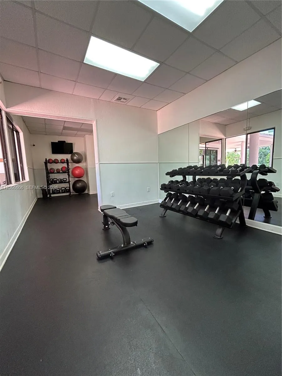 9702 Hammocks Blvd #203 Miami, FL 33196