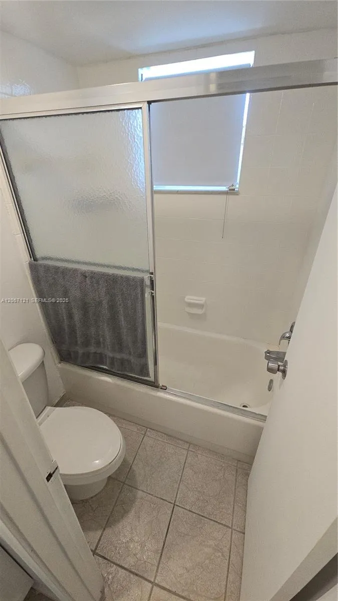 3511 Inverrary Dr #205 Lauderhill, FL 33319