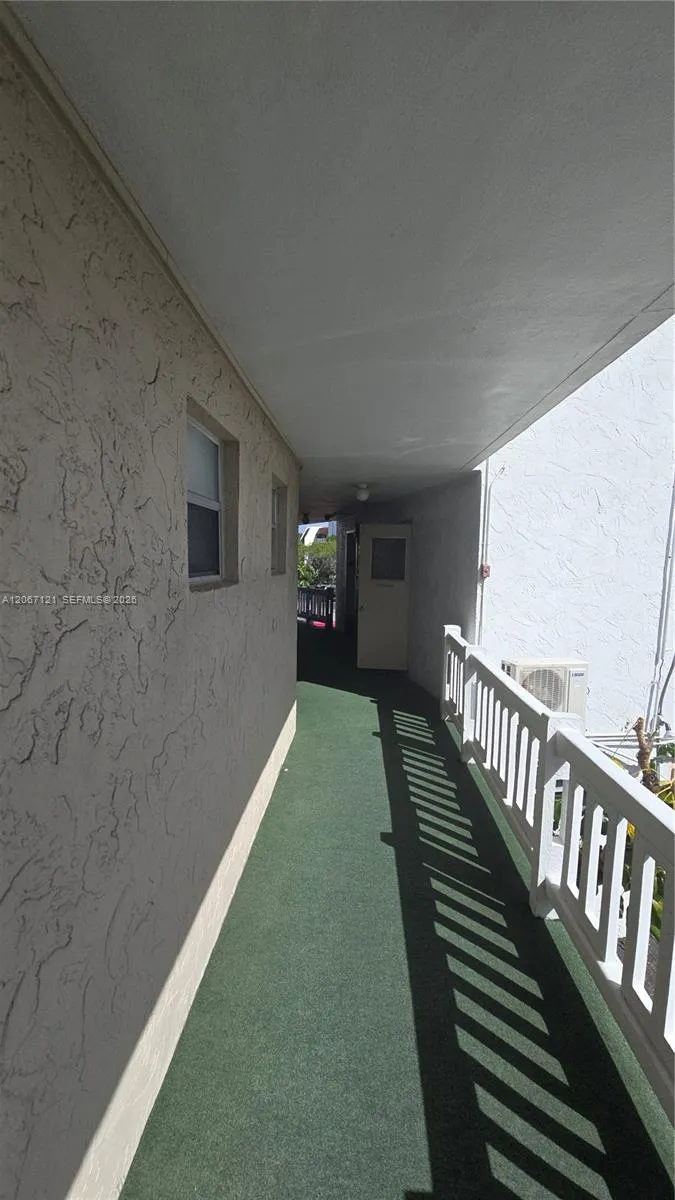 3511 Inverrary Dr #205 Lauderhill, FL 33319