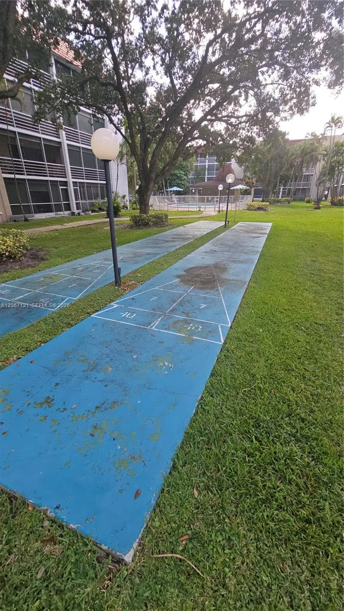 3511 Inverrary Dr #205 Lauderhill, FL 33319