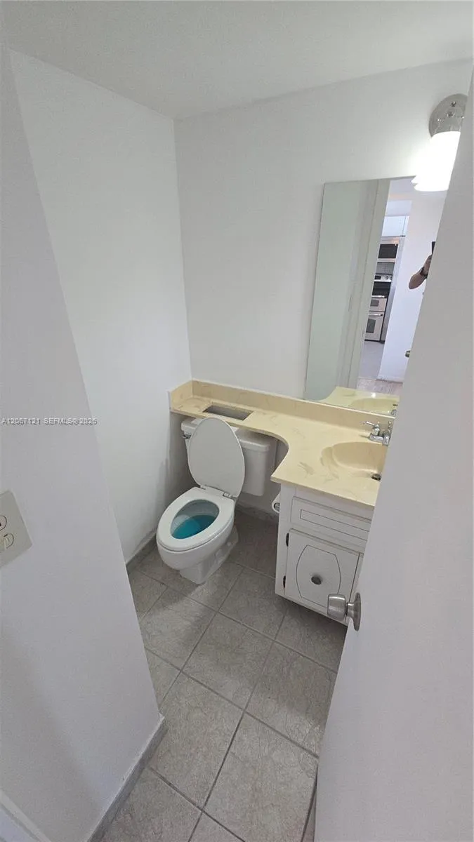 3511 Inverrary Dr #205 Lauderhill, FL 33319