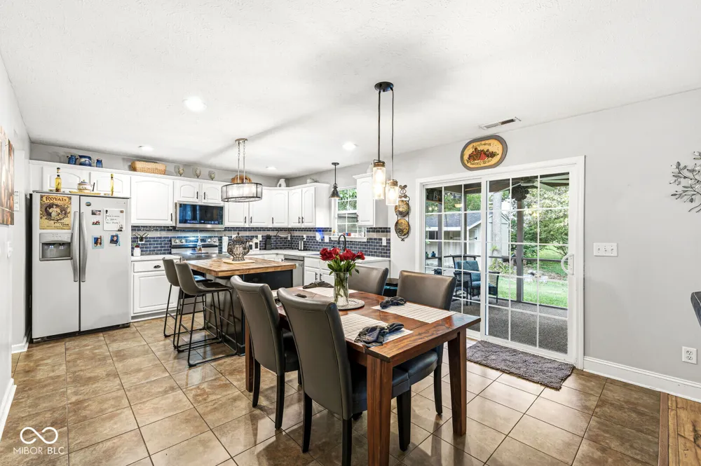 649 Weeping Way Lane Avon, IN 46123