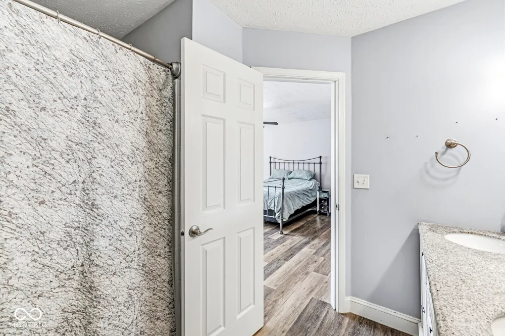 649 Weeping Way Lane Avon, IN 46123