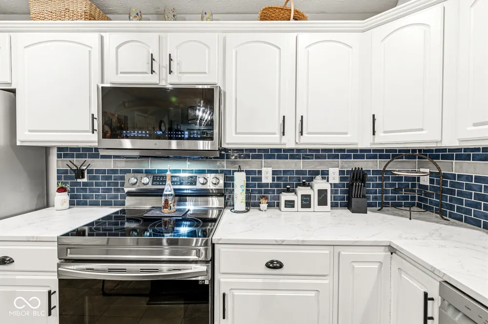 649 Weeping Way Lane Avon, IN 46123