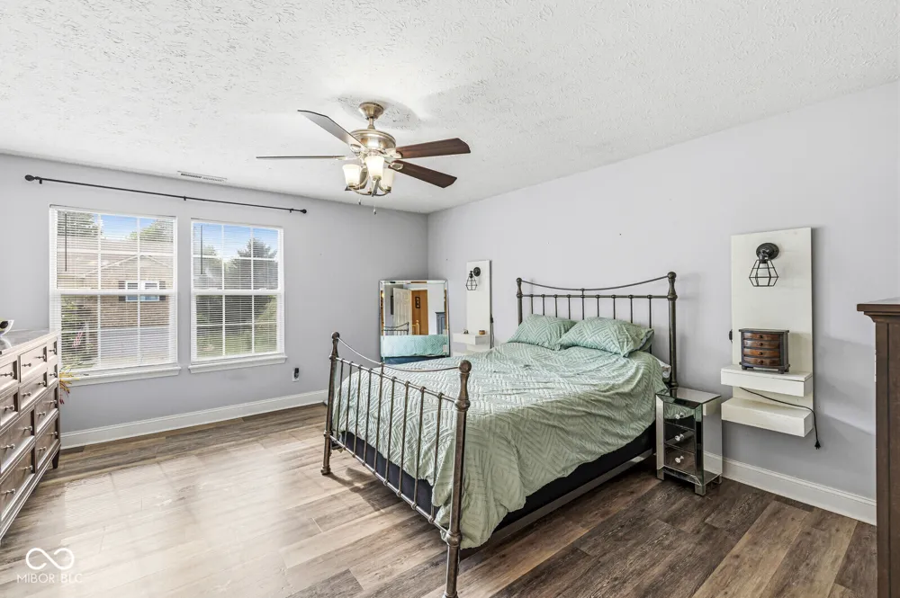 649 Weeping Way Lane Avon, IN 46123