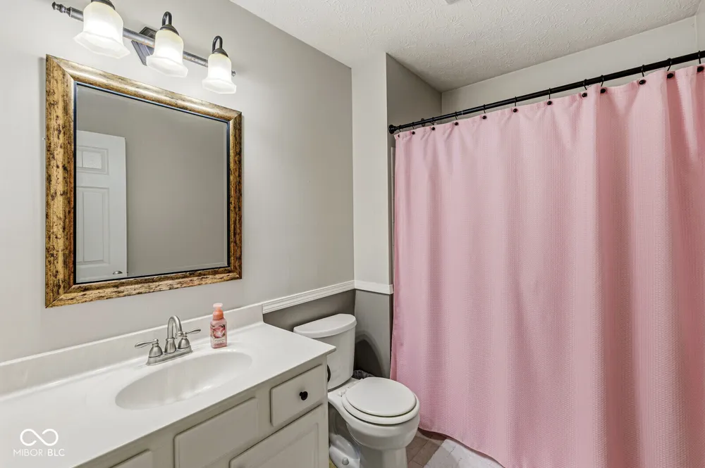 649 Weeping Way Lane Avon, IN 46123