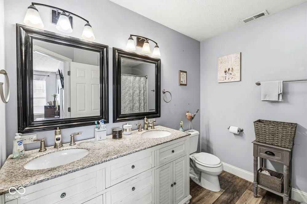 649 Weeping Way Lane Avon, IN 46123