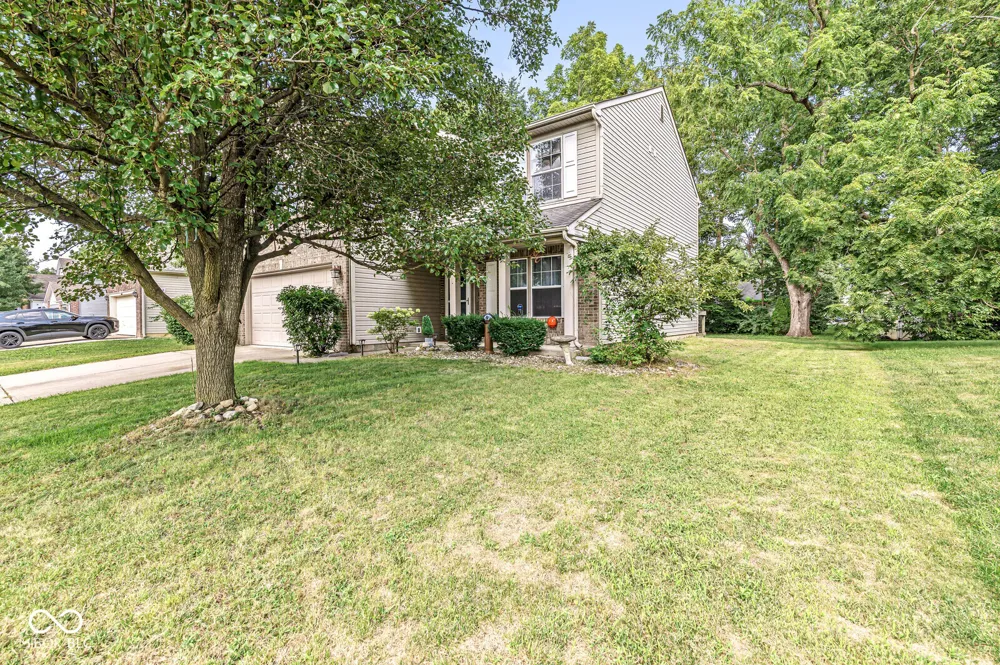 649 Weeping Way Lane Avon, IN 46123