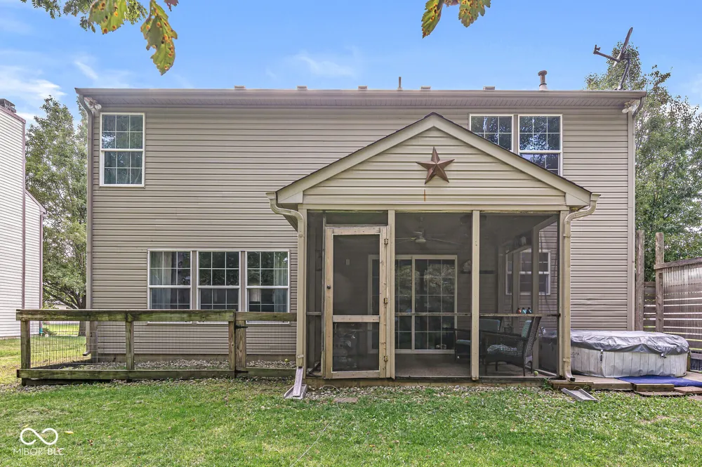 649 Weeping Way Lane Avon, IN 46123